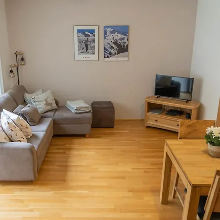 Manuela 9 Раурис